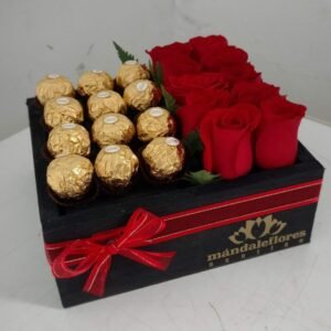 Caja Chaparrita con 10 rosas + 12 Ferrero