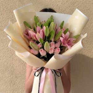 Ramo 24 Rosas y lilys