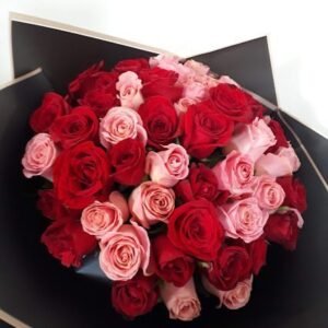 Ramo 80 rosas combinadas