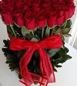 Canasta 50 Rosas Rojas