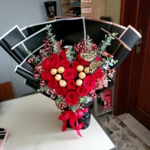 Ramo de corazon c/ferreros